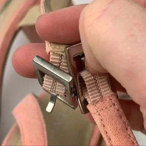 Charles Charles David heels size 8 pink faux suede - Picture 13 of 15